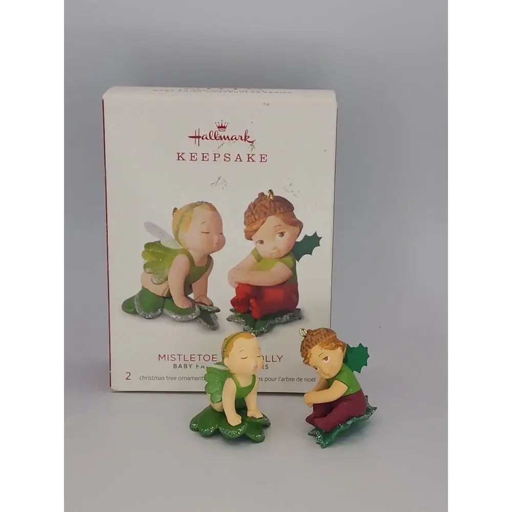 Hallmark Mistletoe and Holly Ornament 2018‎ U76